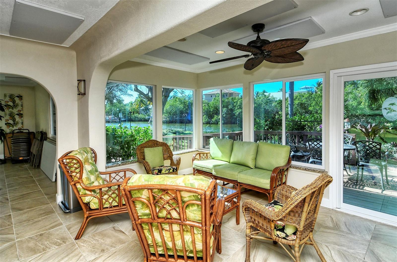 POINTE ON MIDNIGHT PASS - Residential