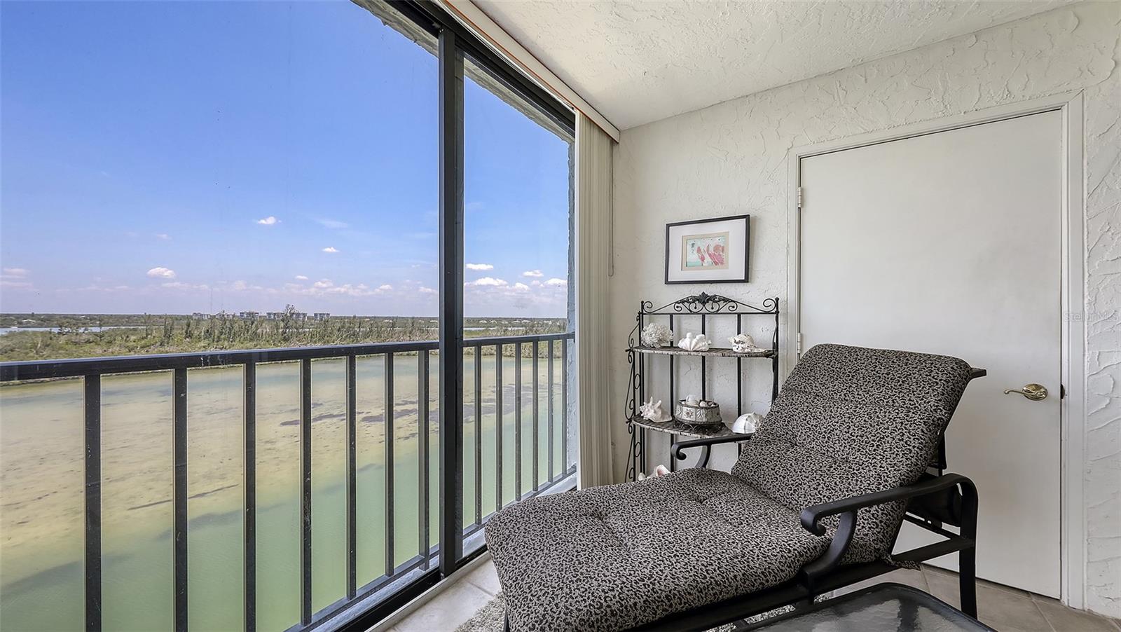 POINTE ON MIDNIGHT PASS - Residential