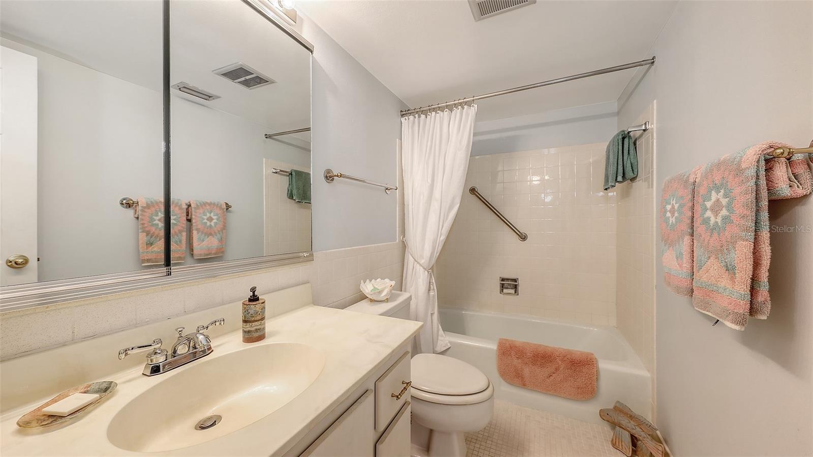 POINTE ON MIDNIGHT PASS - Residential