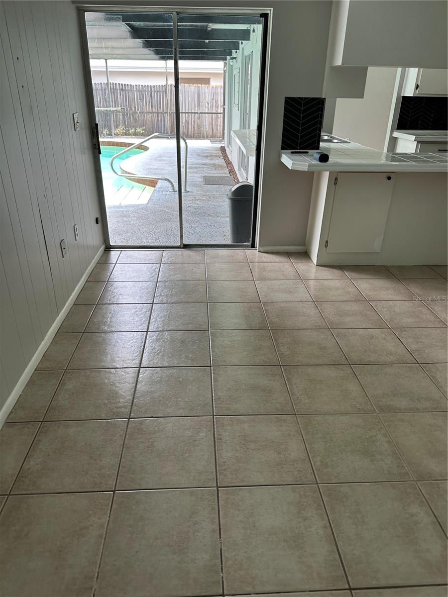 2334 COLONIAL COURT