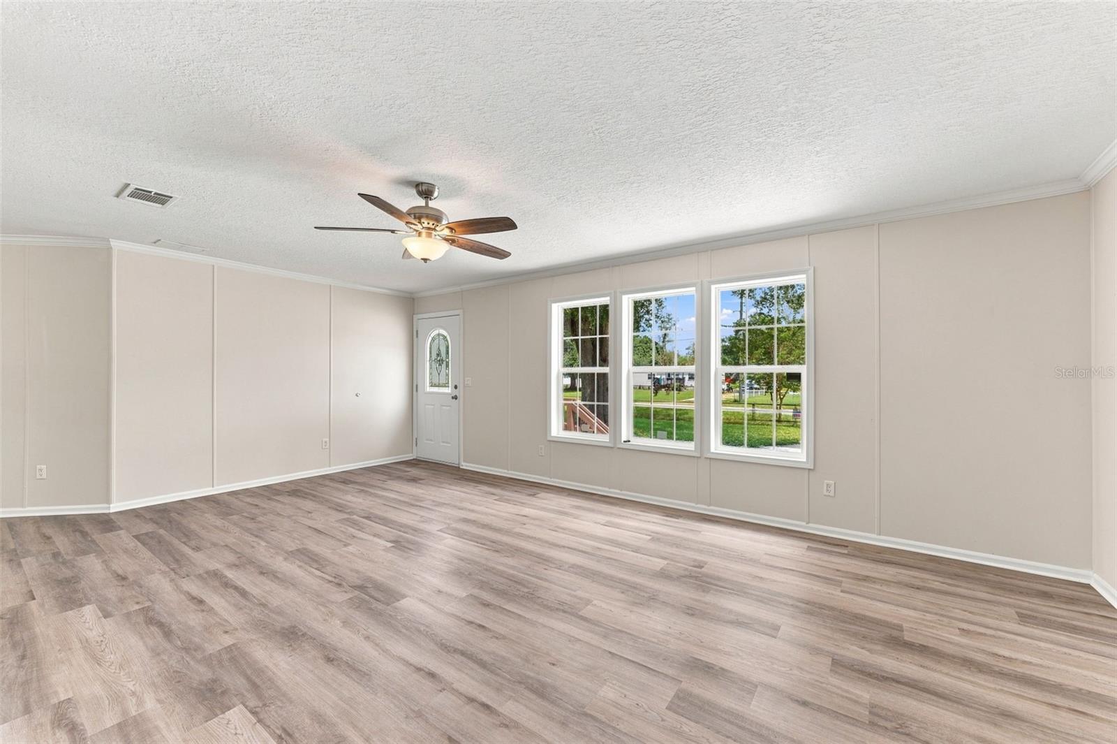 6453 MANGROVE DRIVE