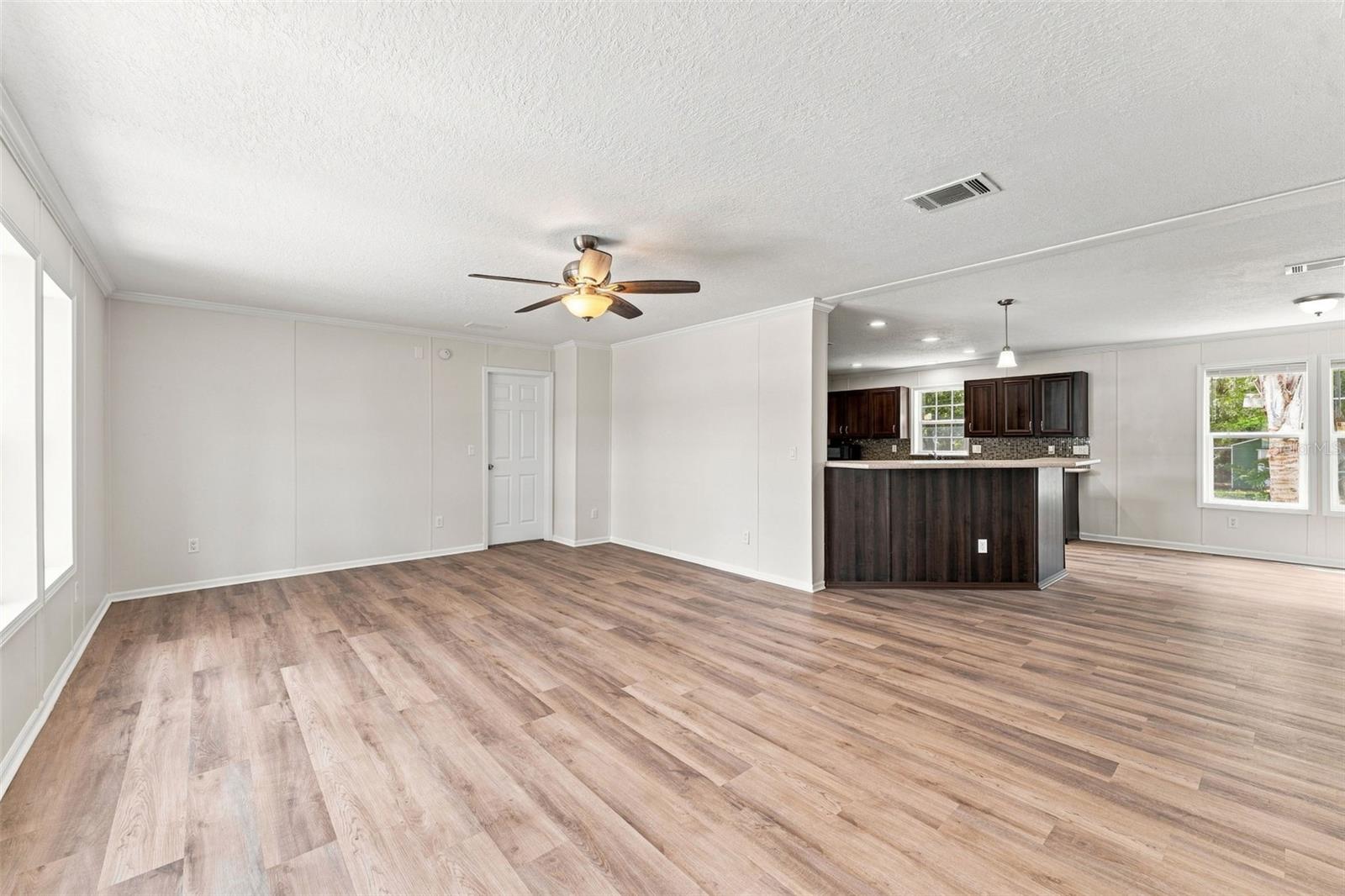 6453 MANGROVE DRIVE