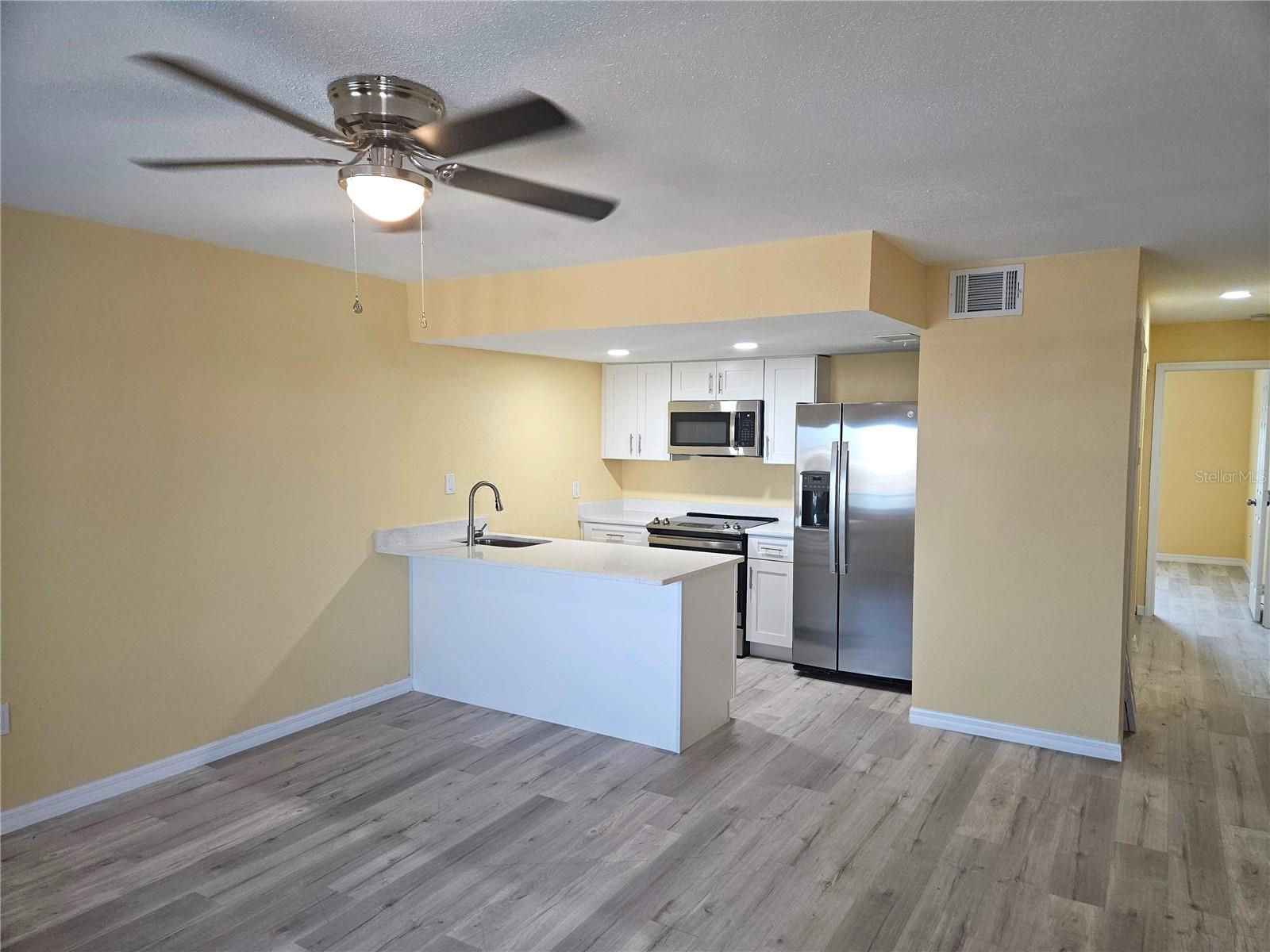 ST PETERSBURG BEACH REP - Residential Lease