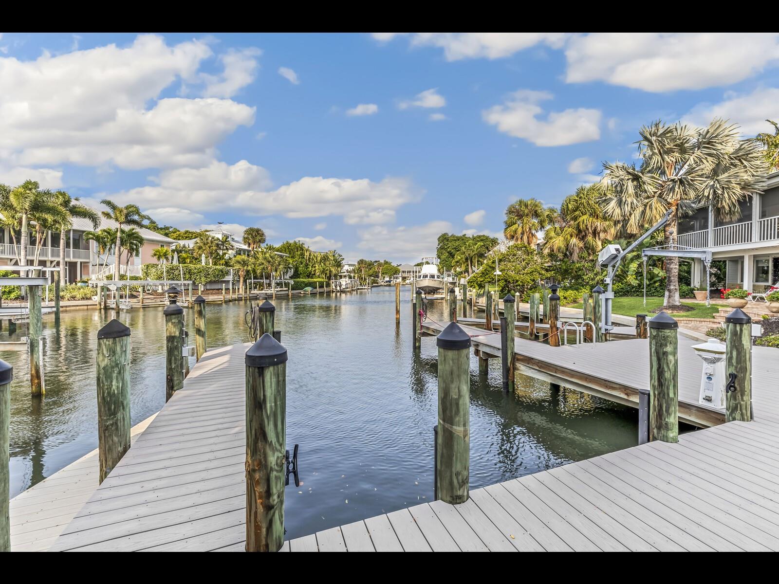 HARBOR DRIVE WATERWAYS - Residential