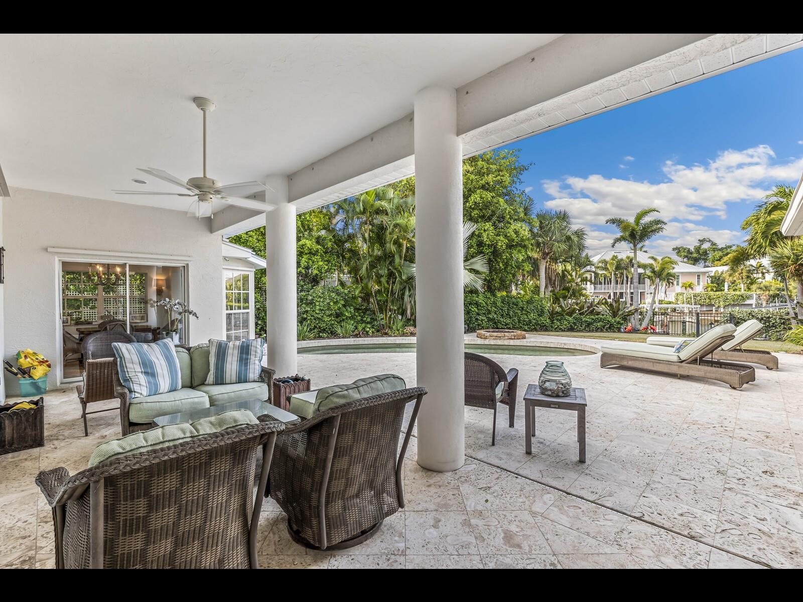 HARBOR DRIVE WATERWAYS - Residential