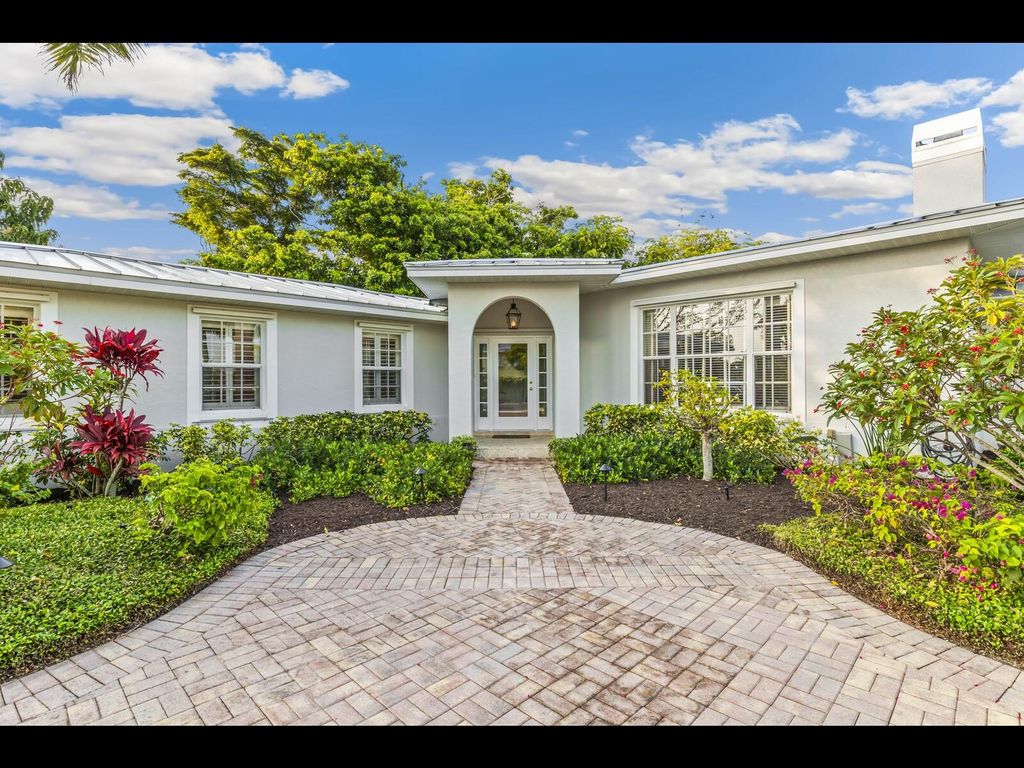 Photo of 252 Waterways Avenue, Boca Grande, FL 33921 (MLS # D6146498)
