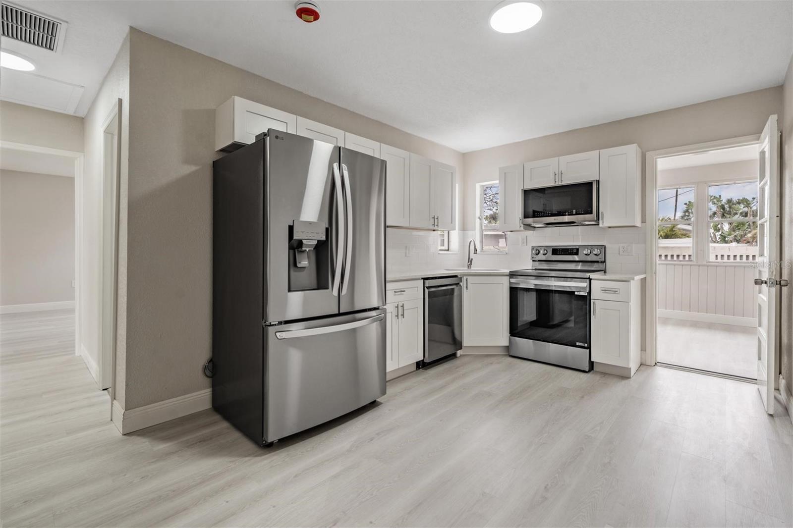 14040 MIRAMAR AVENUE