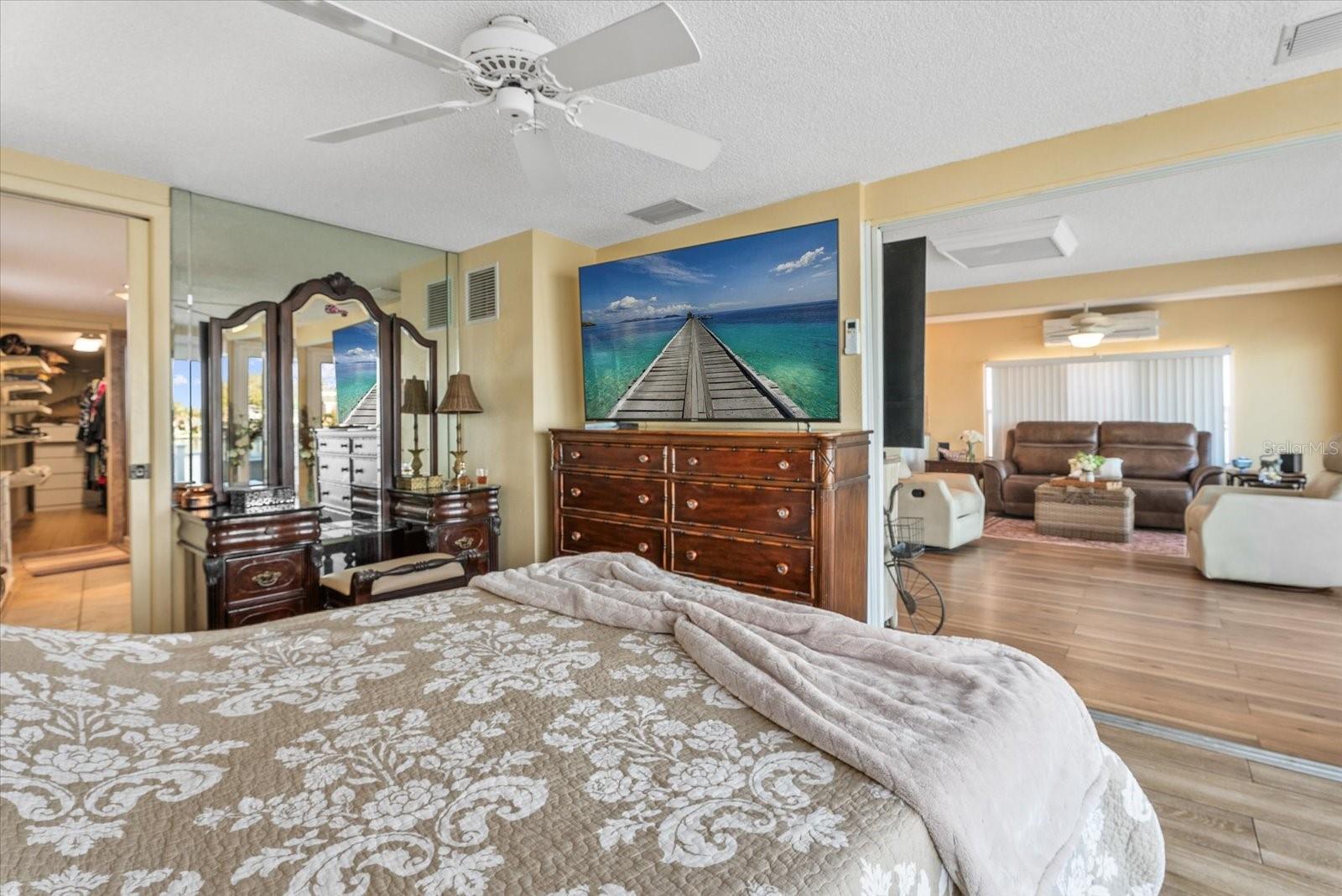 HARBOR LIGHTS MHP CO-OP - Residential