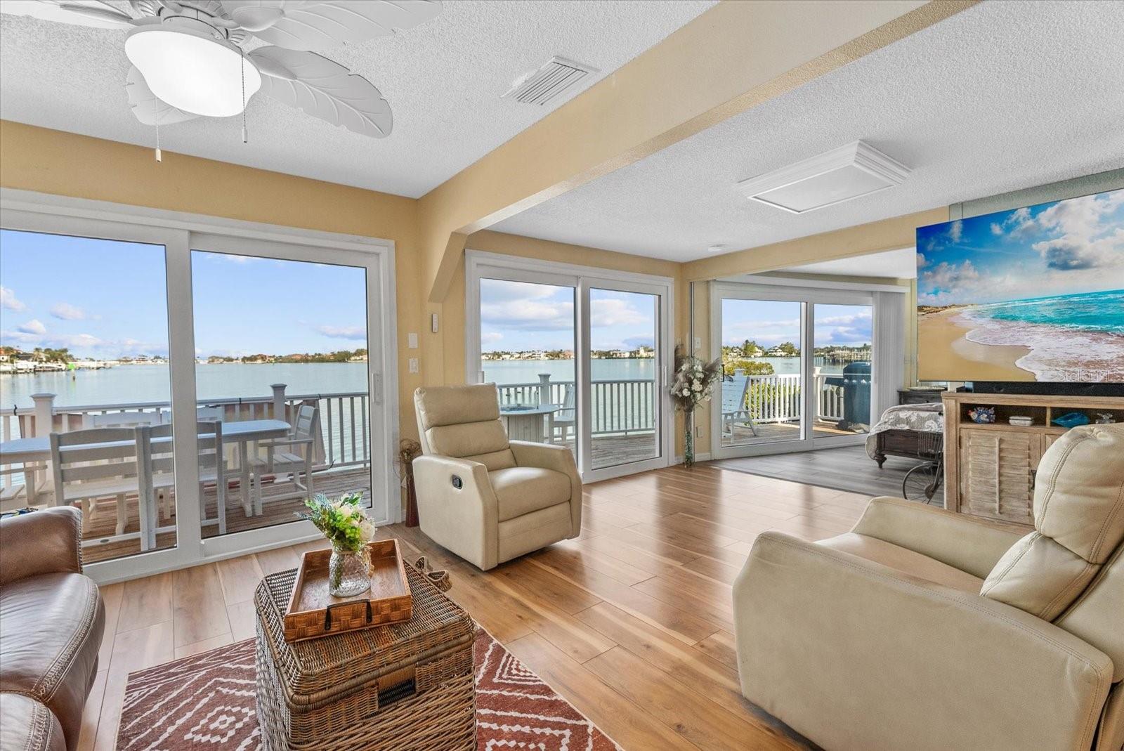 HARBOR LIGHTS MHP CO-OP - Residential