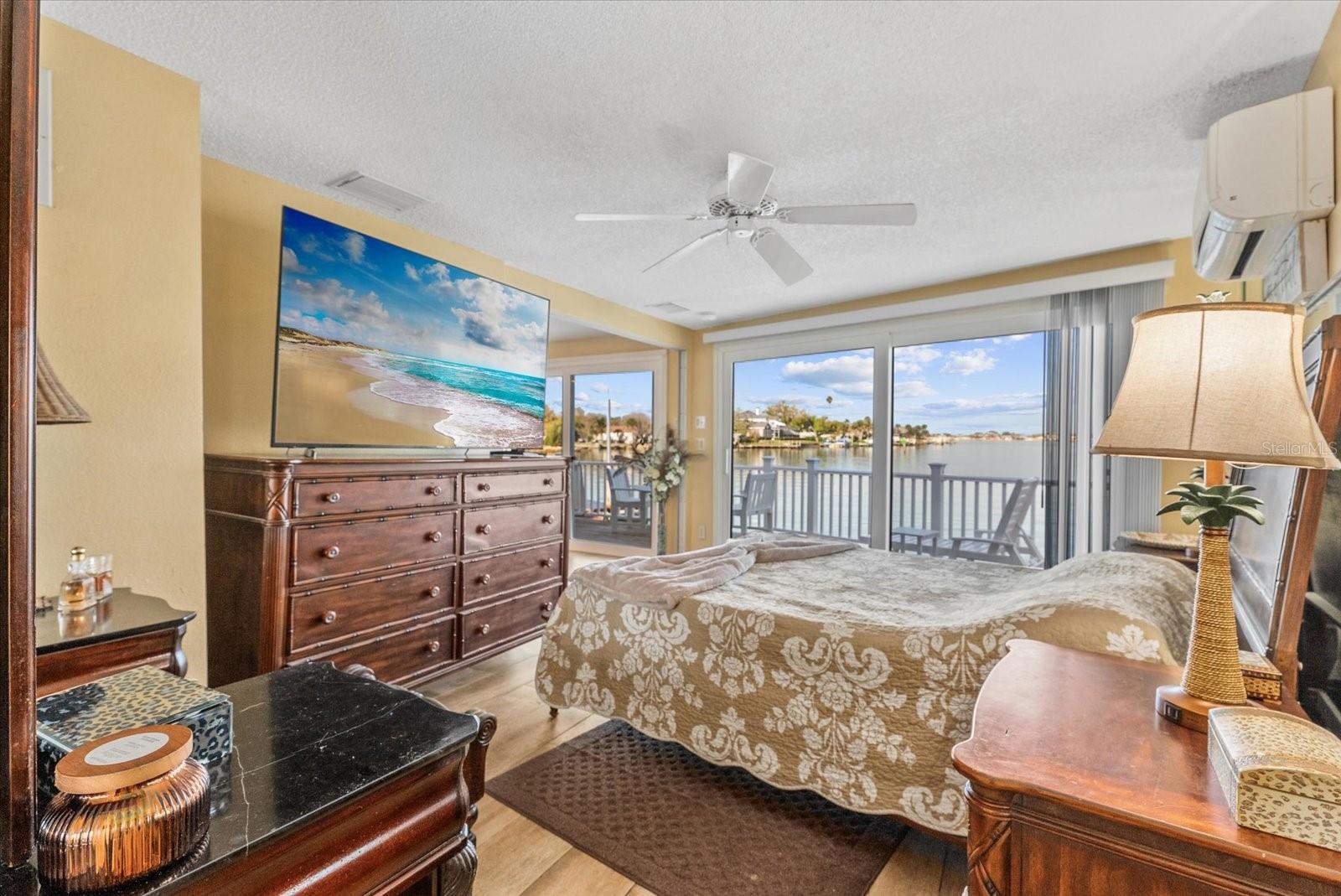 HARBOR LIGHTS MHP CO-OP - Residential