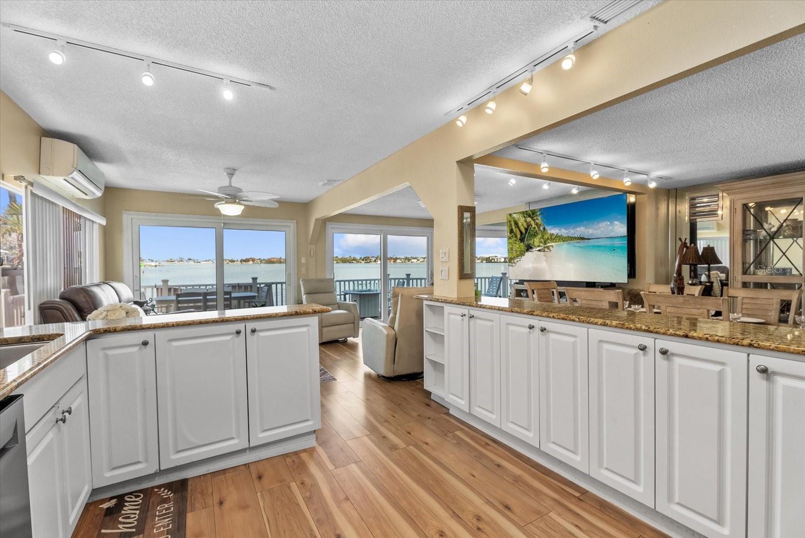 HARBOR LIGHTS MHP CO-OP - Residential