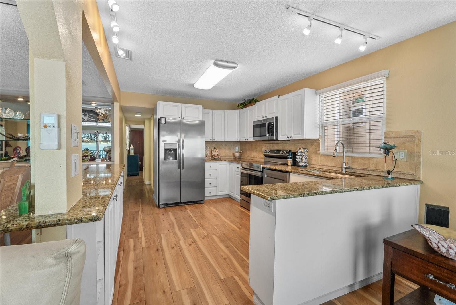 HARBOR LIGHTS MHP CO-OP - Residential