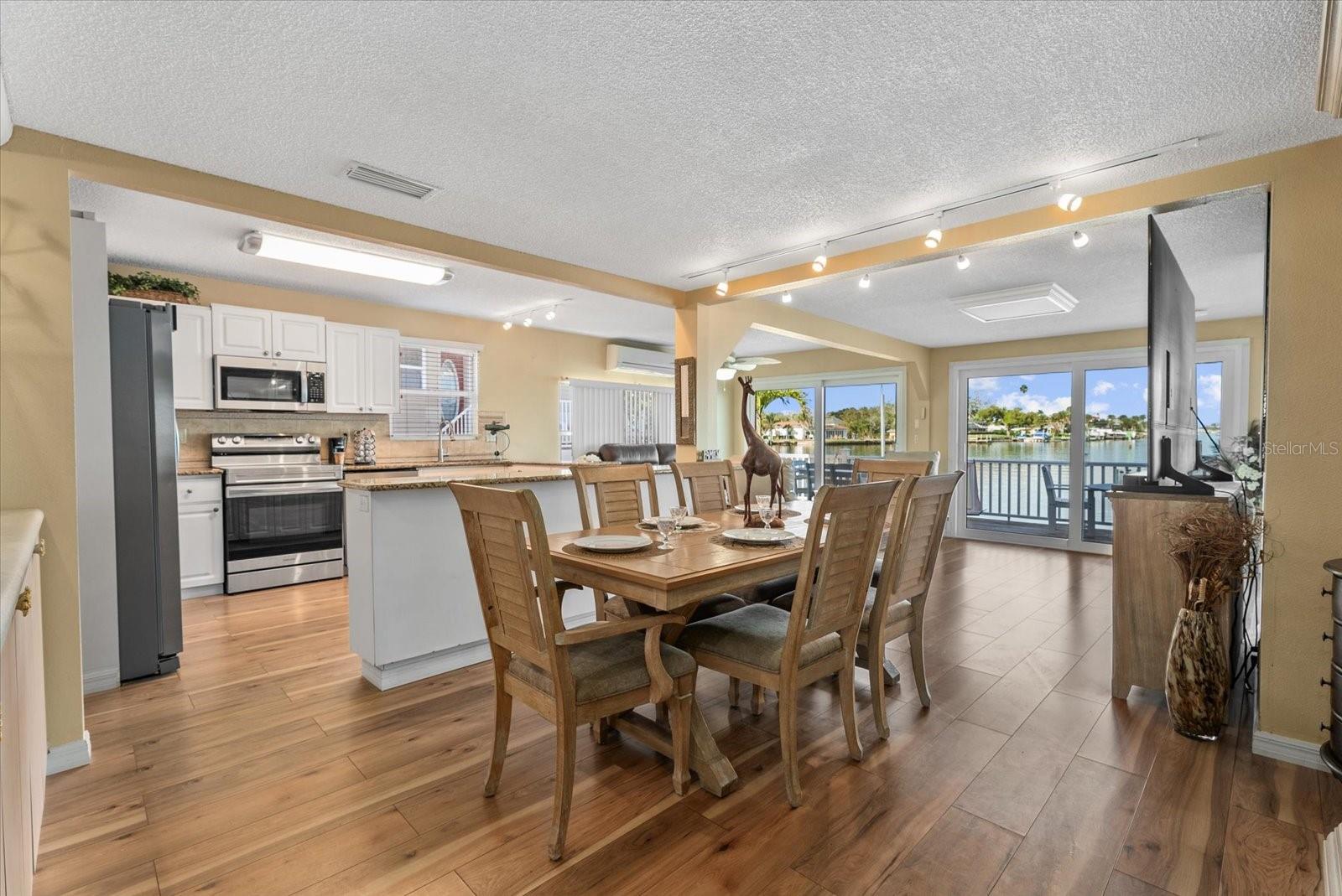 HARBOR LIGHTS MHP CO-OP - Residential