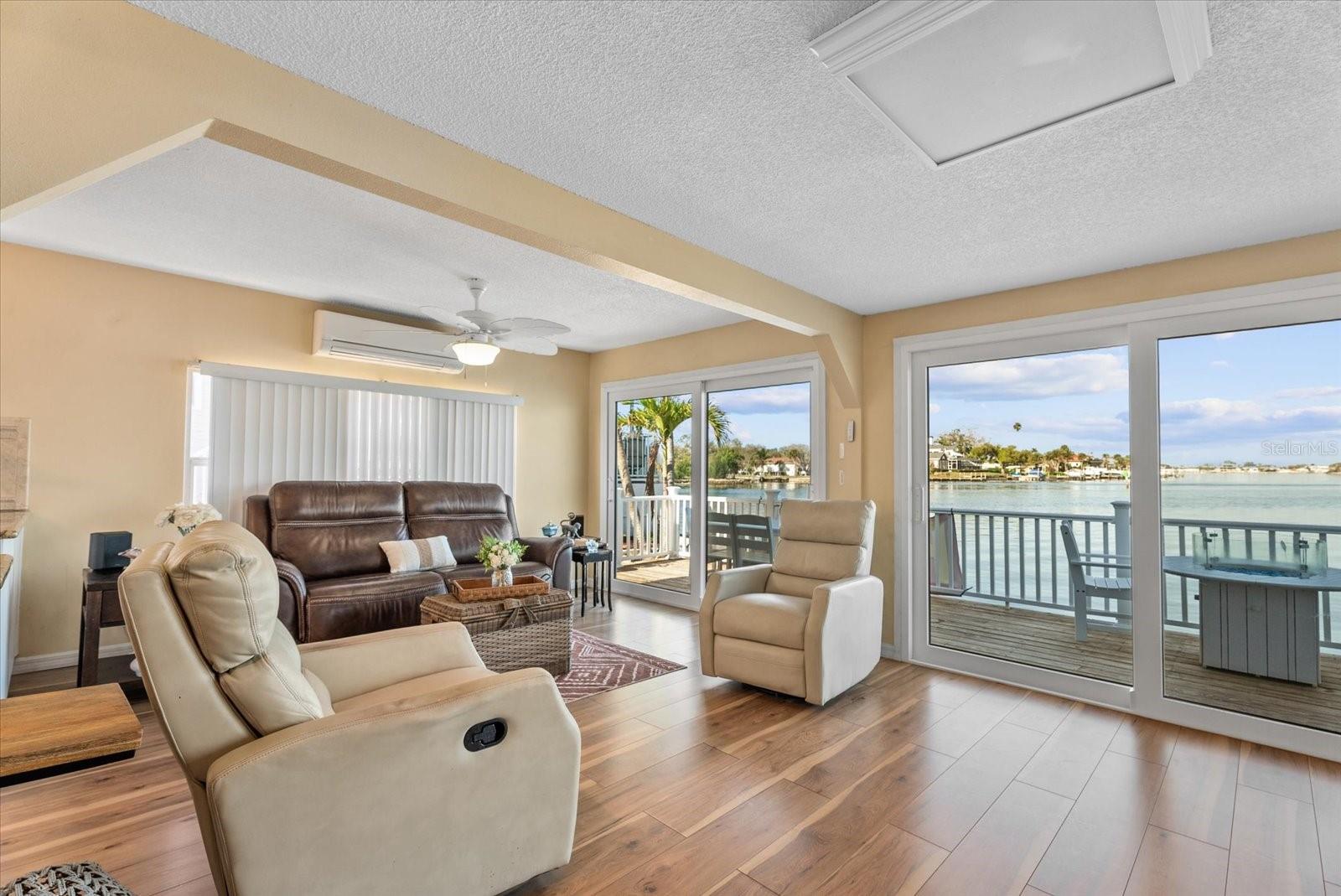 HARBOR LIGHTS MHP CO-OP - Residential