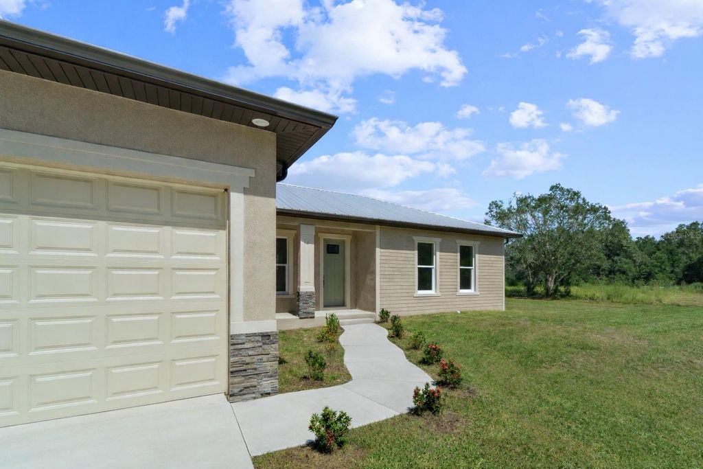 Photo of 1201 NE Childress Avenue, Arcadia, FL 34266 (MLS # TB8486396)
