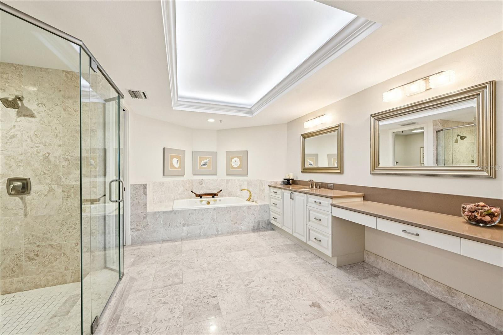 MARINA BAY - Residential