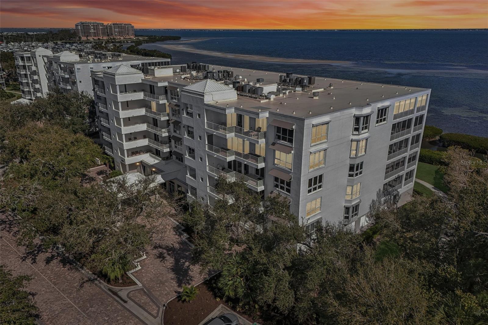 MARINA BAY - Residential