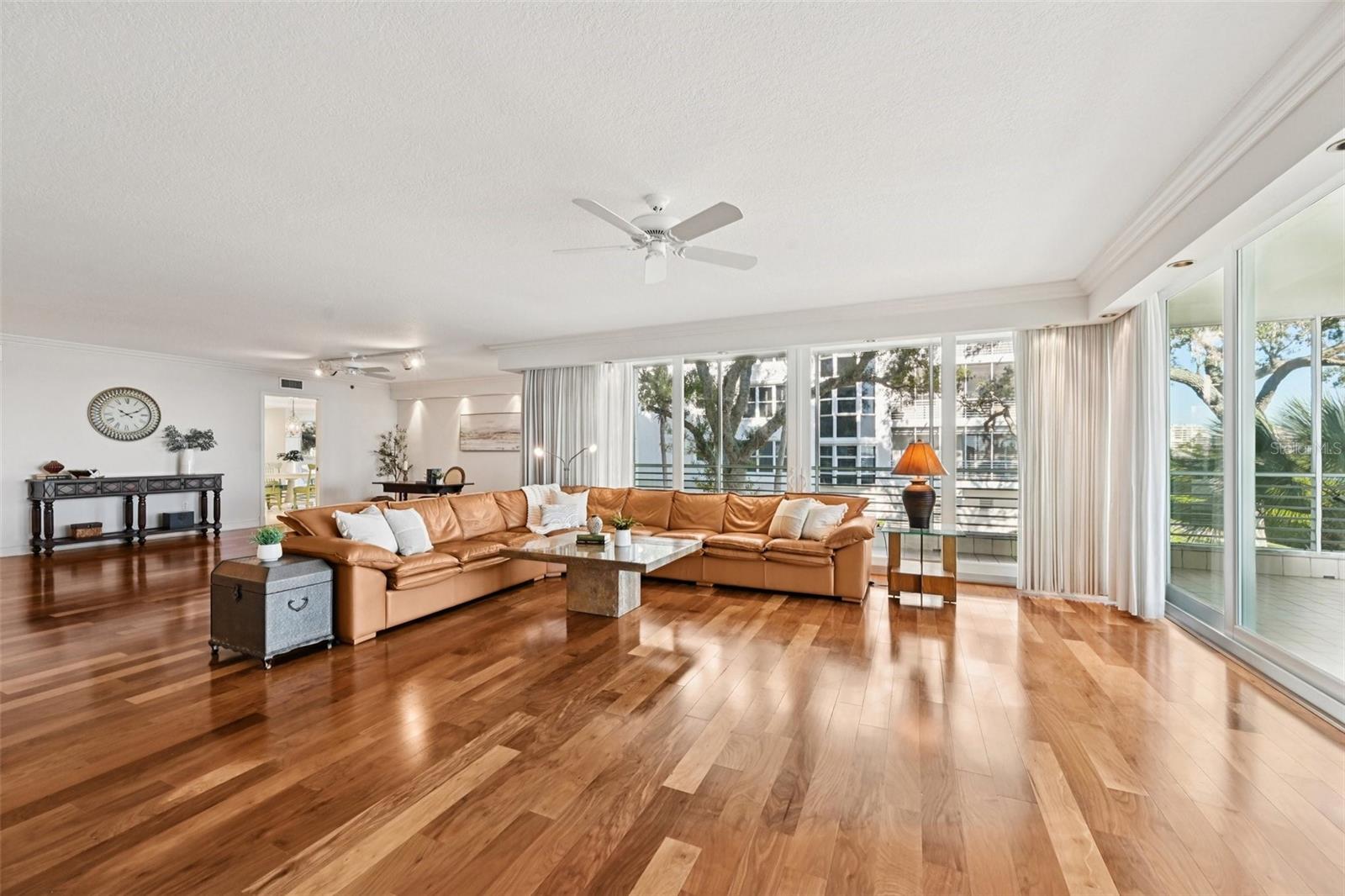 MARINA BAY - Residential