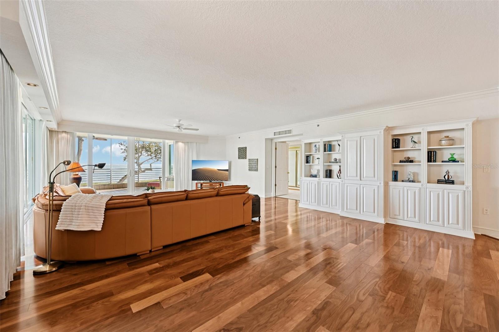 MARINA BAY - Residential