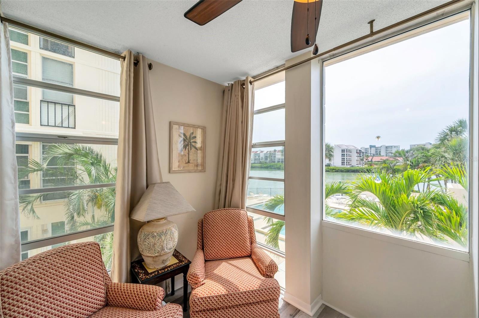 7400 SUN ISLAND DRIVE S 206