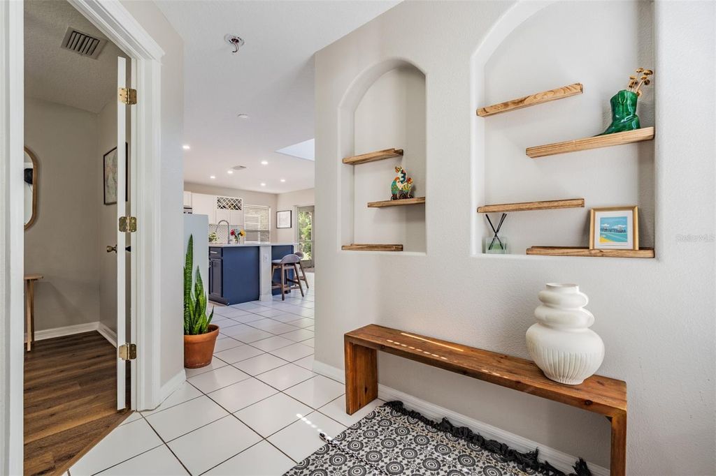 Photo of 6124 Skylarkcrest Drive, Lithia, FL 33547 (MLS # TB8403215)