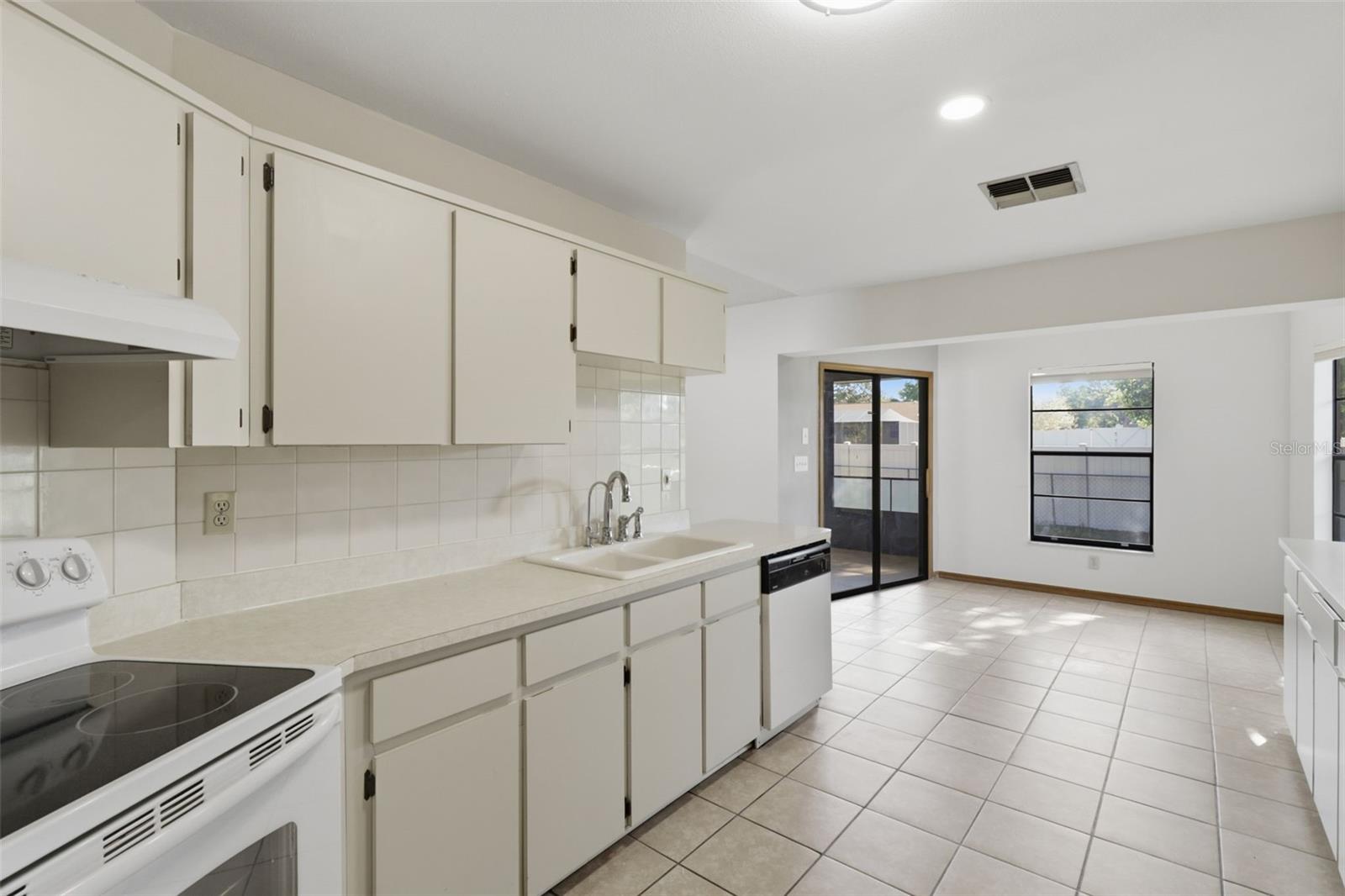 SHADOW LAKES - Residential