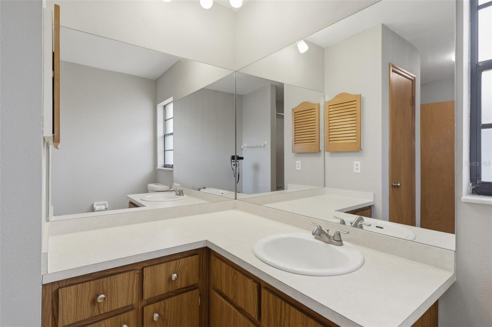 SHADOW LAKES - Residential