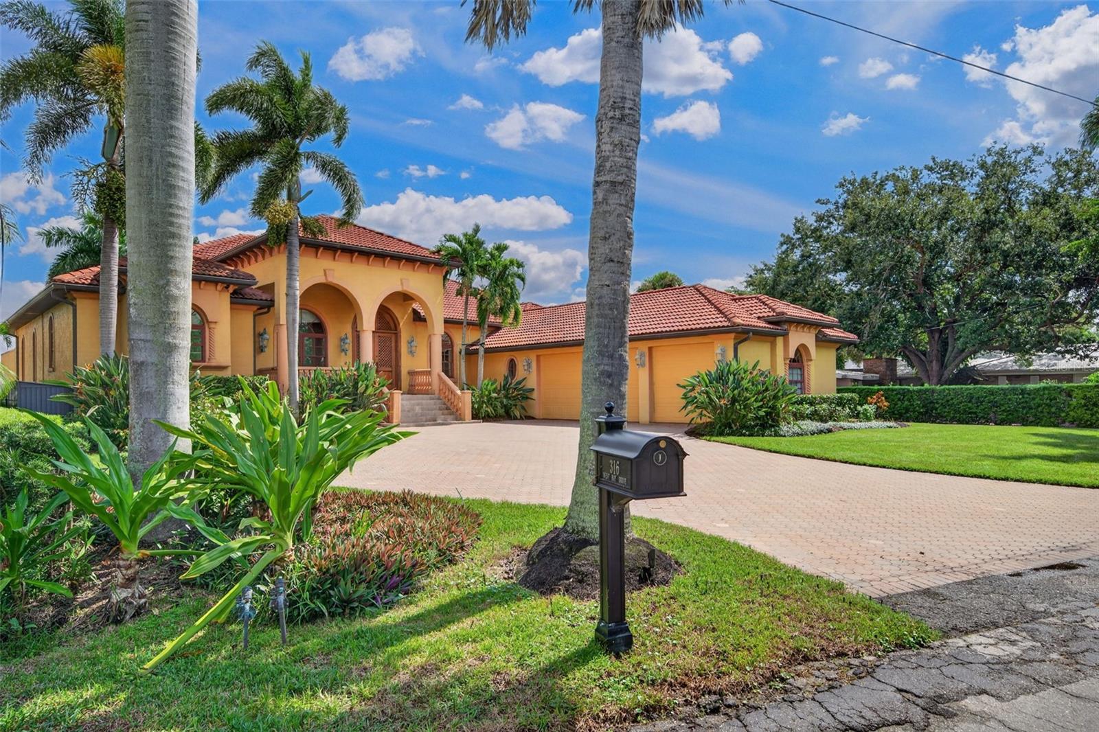 316 W BAY DRIVE