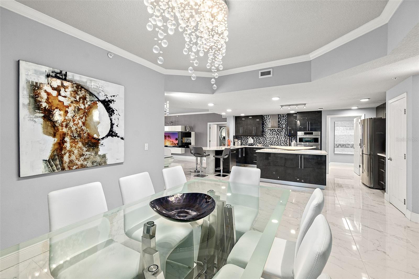 MEDITERRANEAN CONDO - Residential