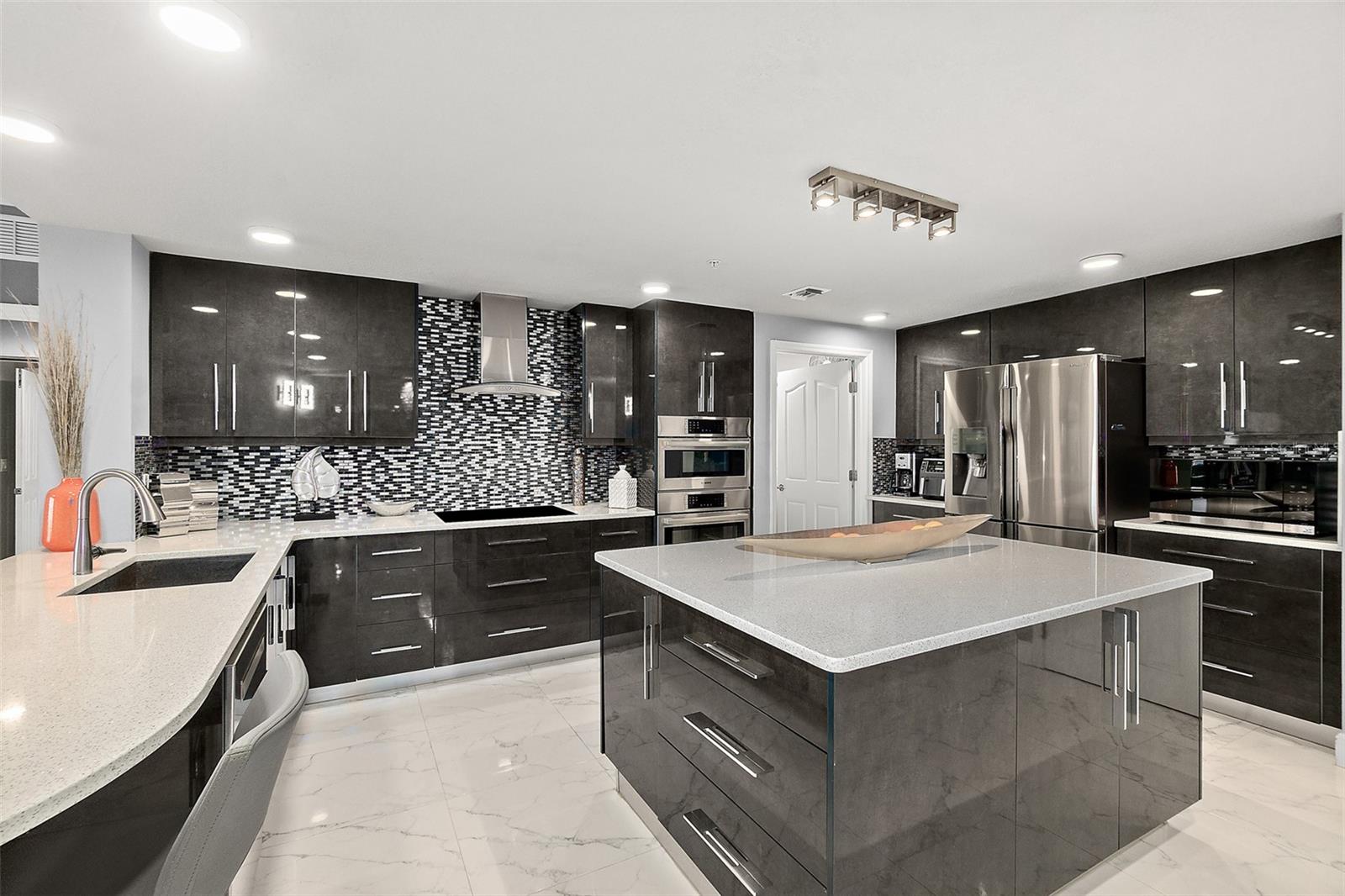 MEDITERRANEAN CONDO - Residential