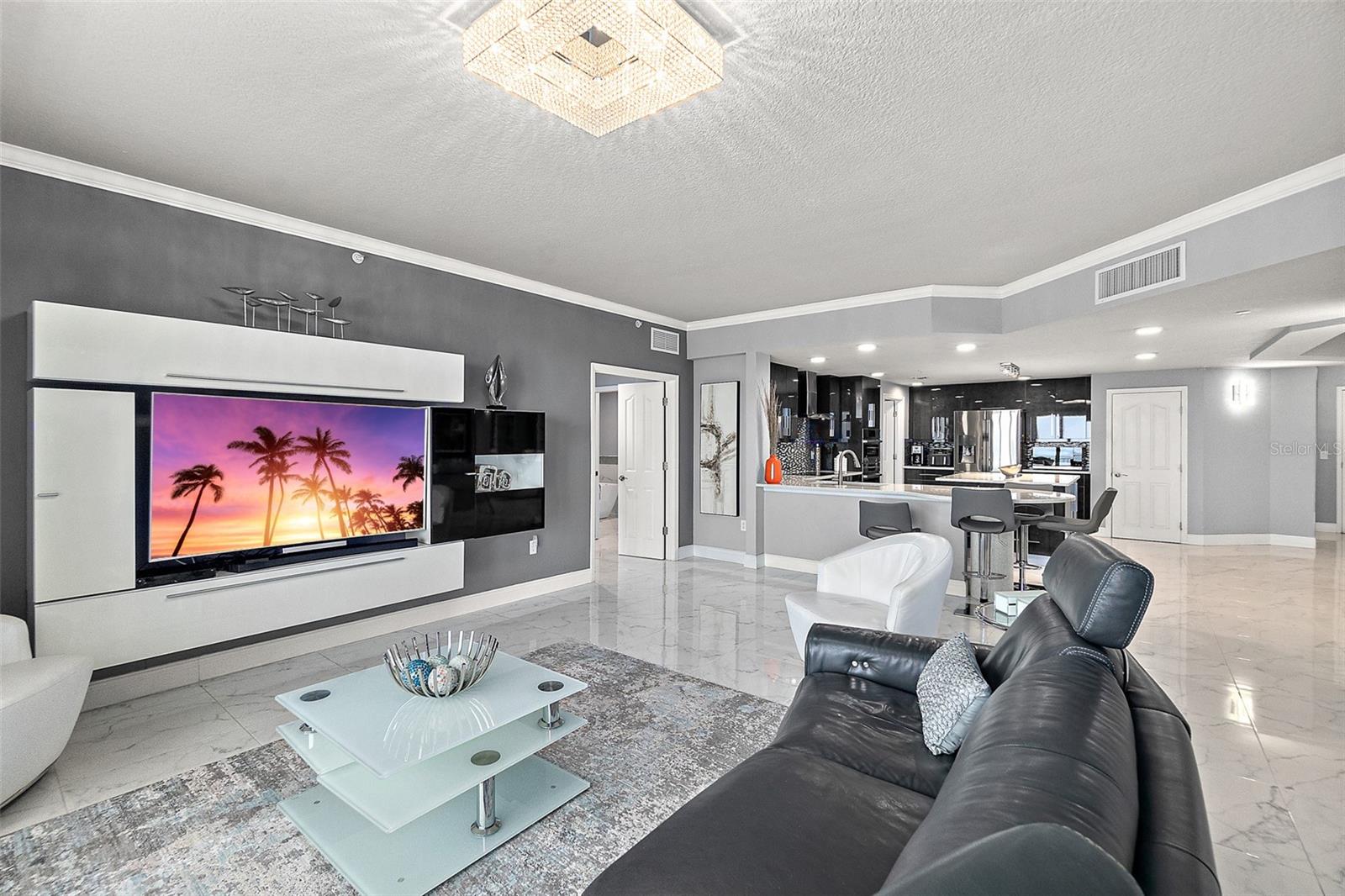 MEDITERRANEAN CONDO - Residential