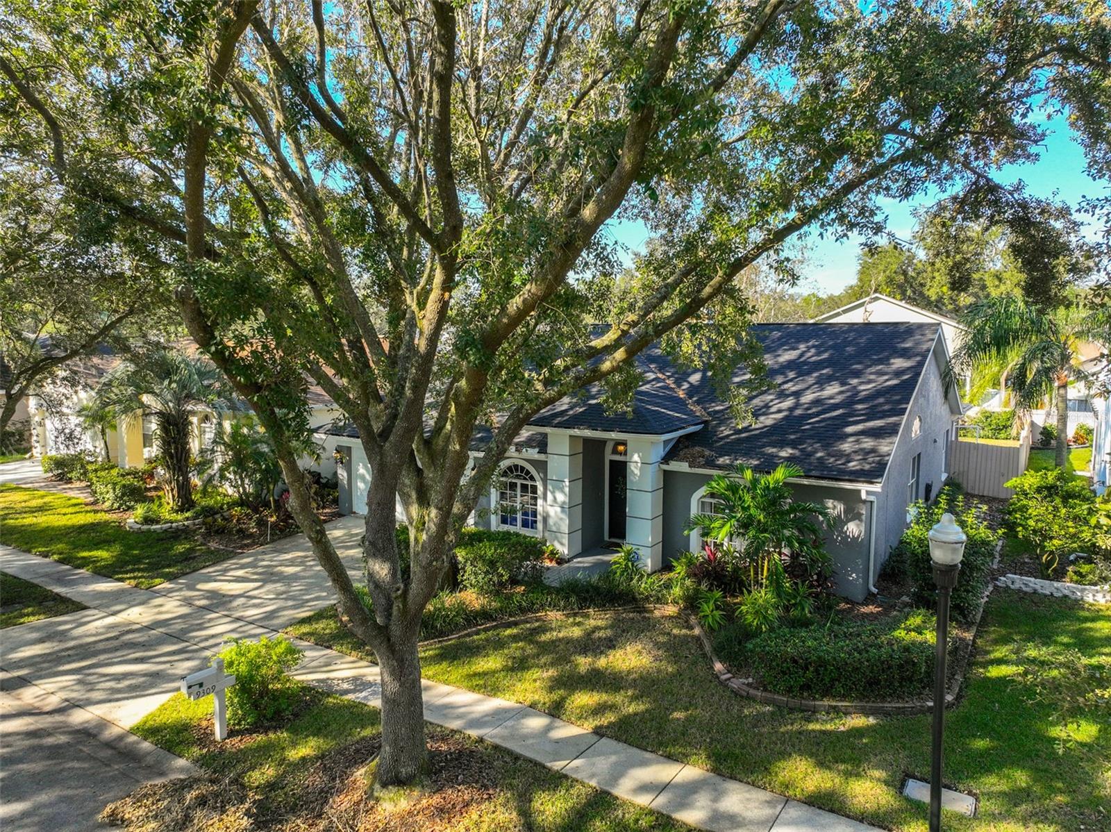 9309 HAMPSHIRE PARK DRIVE