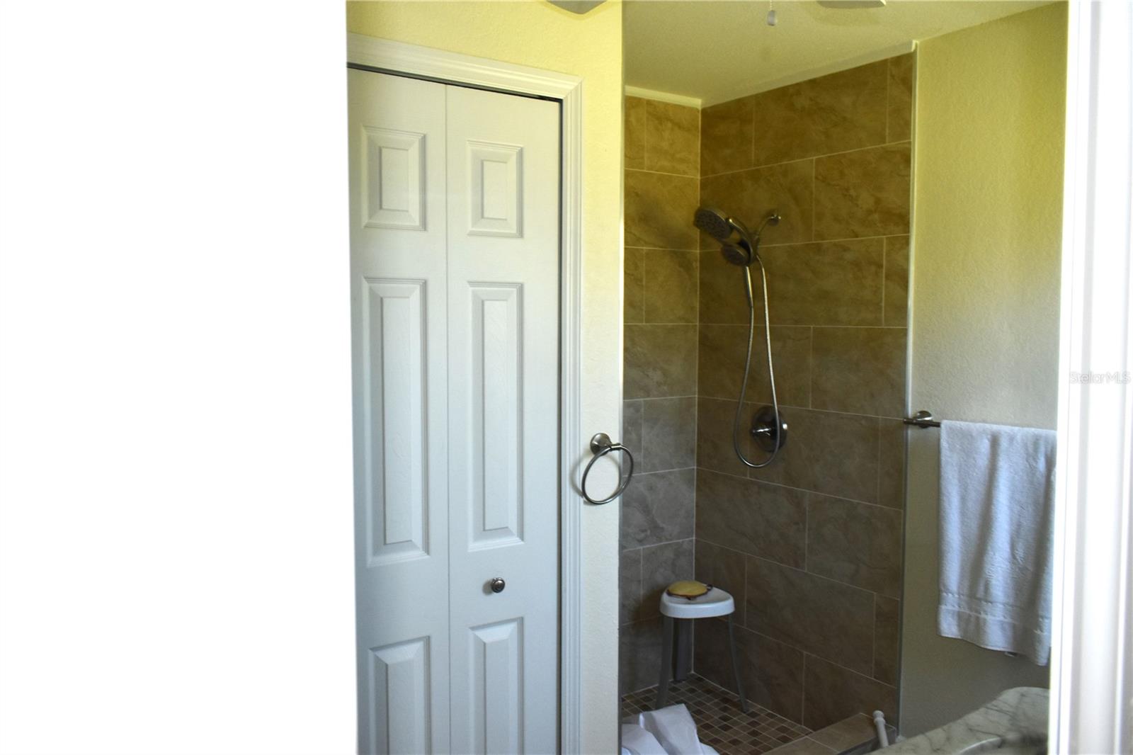 ROTONDA HEIGHTS - Residential Lease