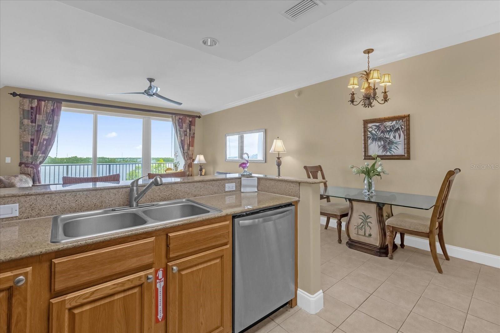 BLUE HERON BCH RESIDENCE TWR 02 CONDO - Residential