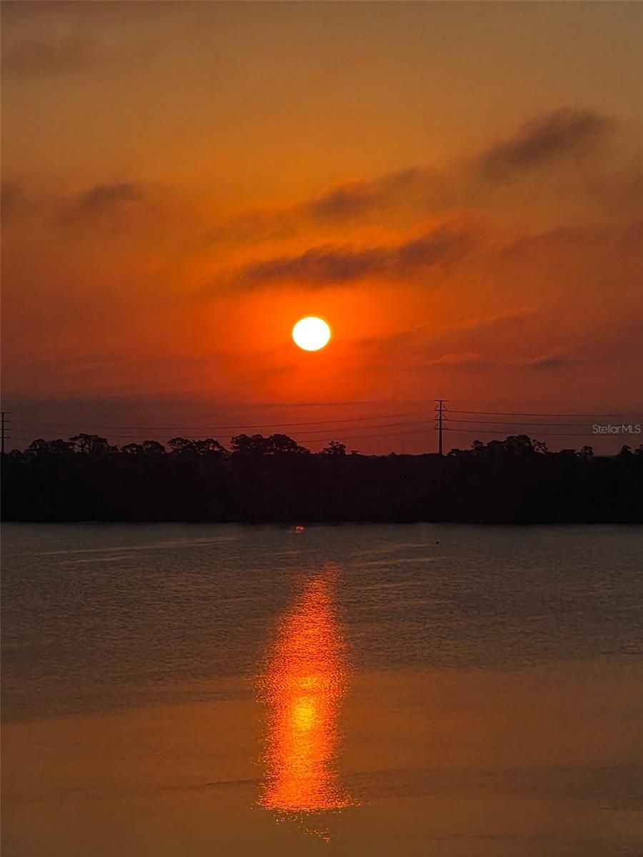 BLUE HERON BCH RESIDENCE TWR 02 CONDO - Residential