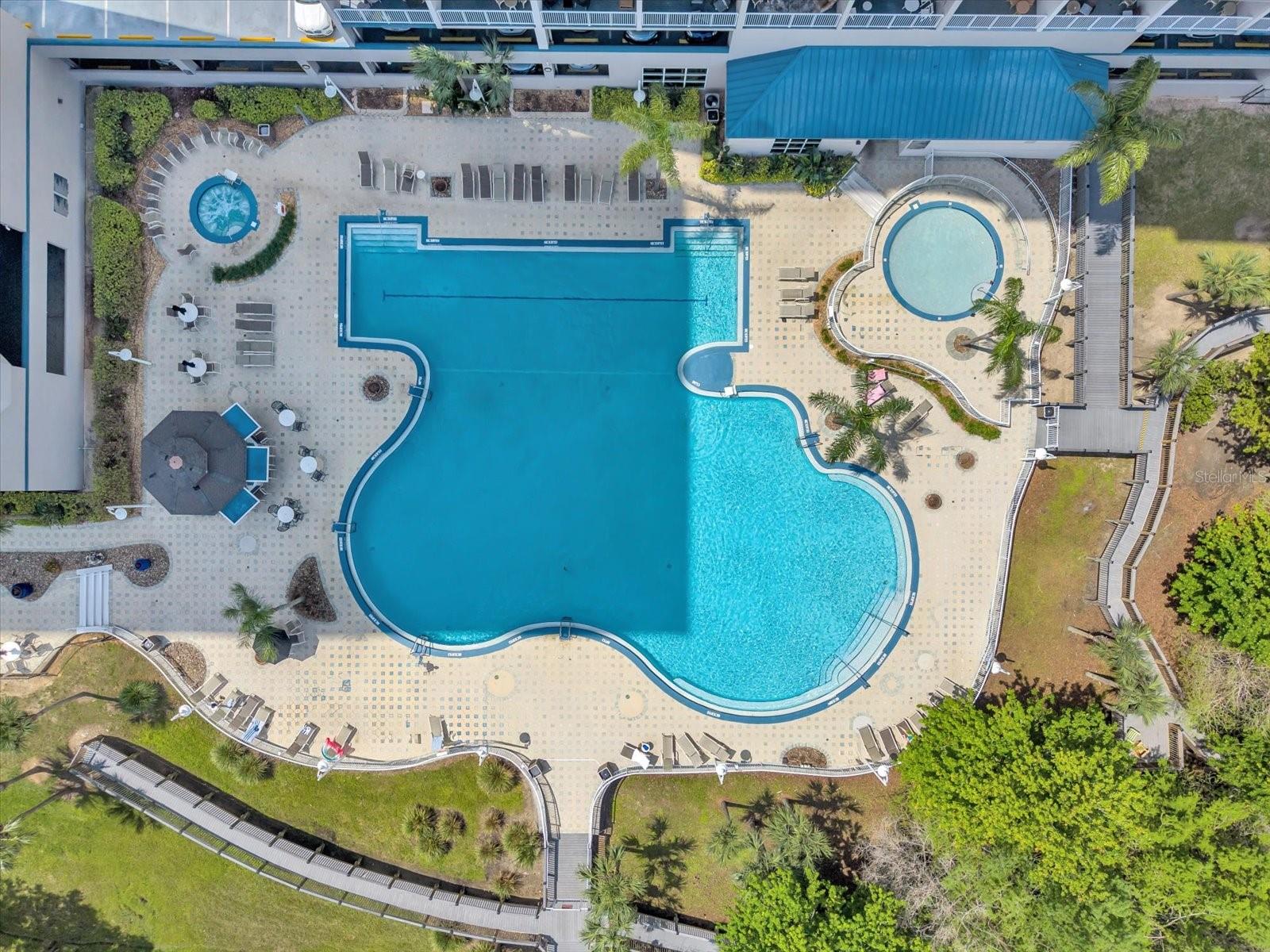 BLUE HERON BCH RESIDENCE TWR 02 CONDO - Residential