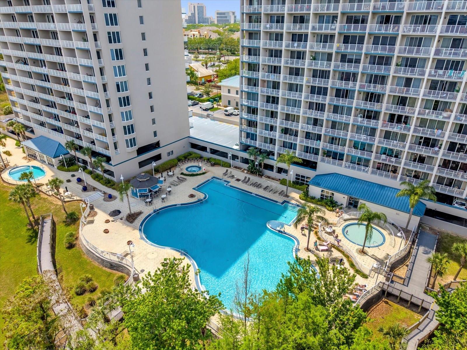 BLUE HERON BCH RESIDENCE TWR 02 CONDO - Residential