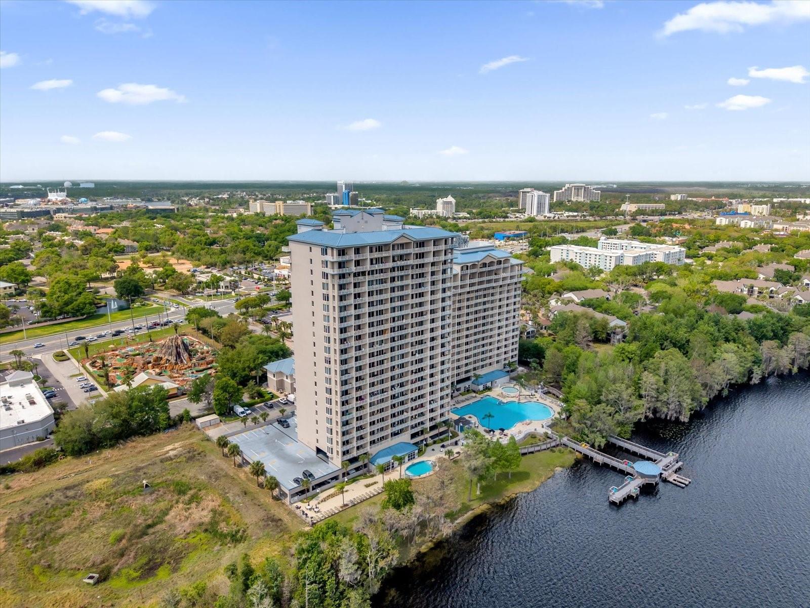 BLUE HERON BCH RESIDENCE TWR 02 CONDO - Residential