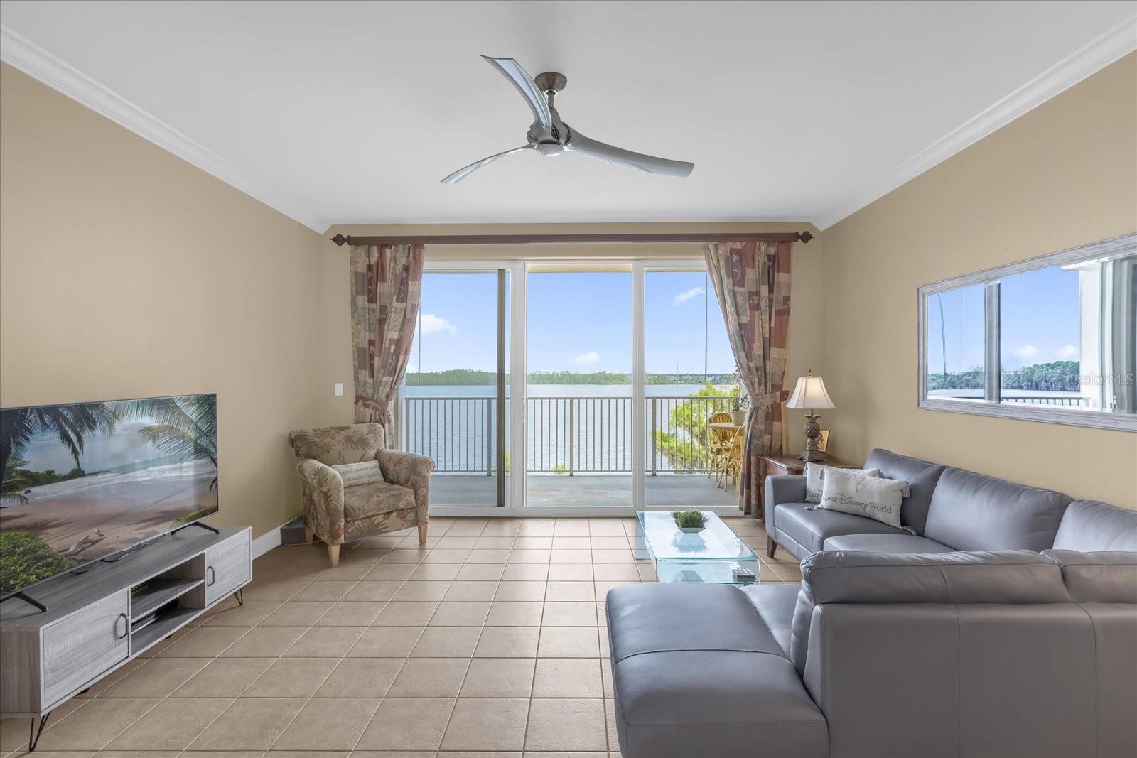 BLUE HERON BCH RESIDENCE TWR 02 CONDO - Residential