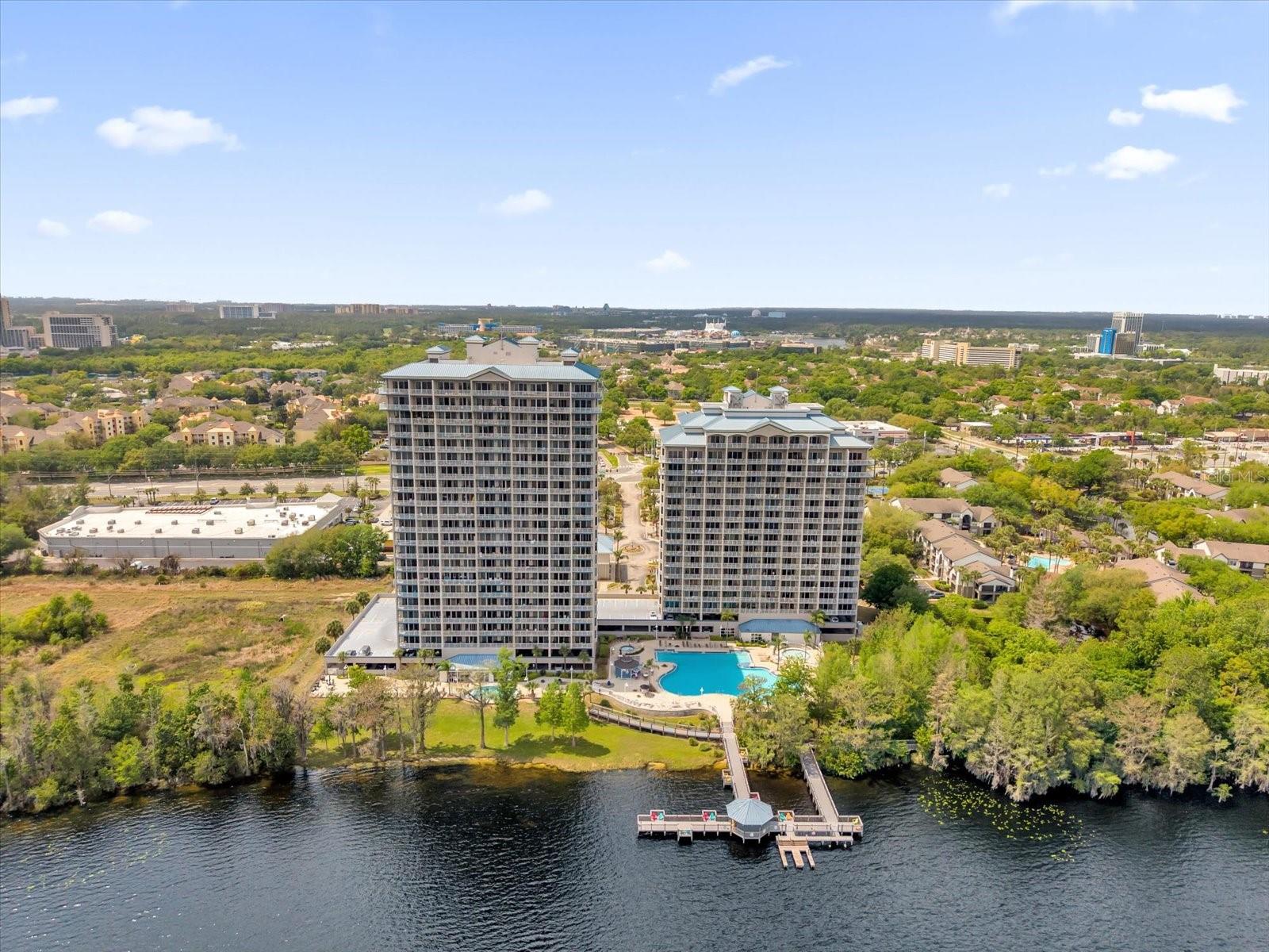 BLUE HERON BCH RESIDENCE TWR 02 CONDO - Residential