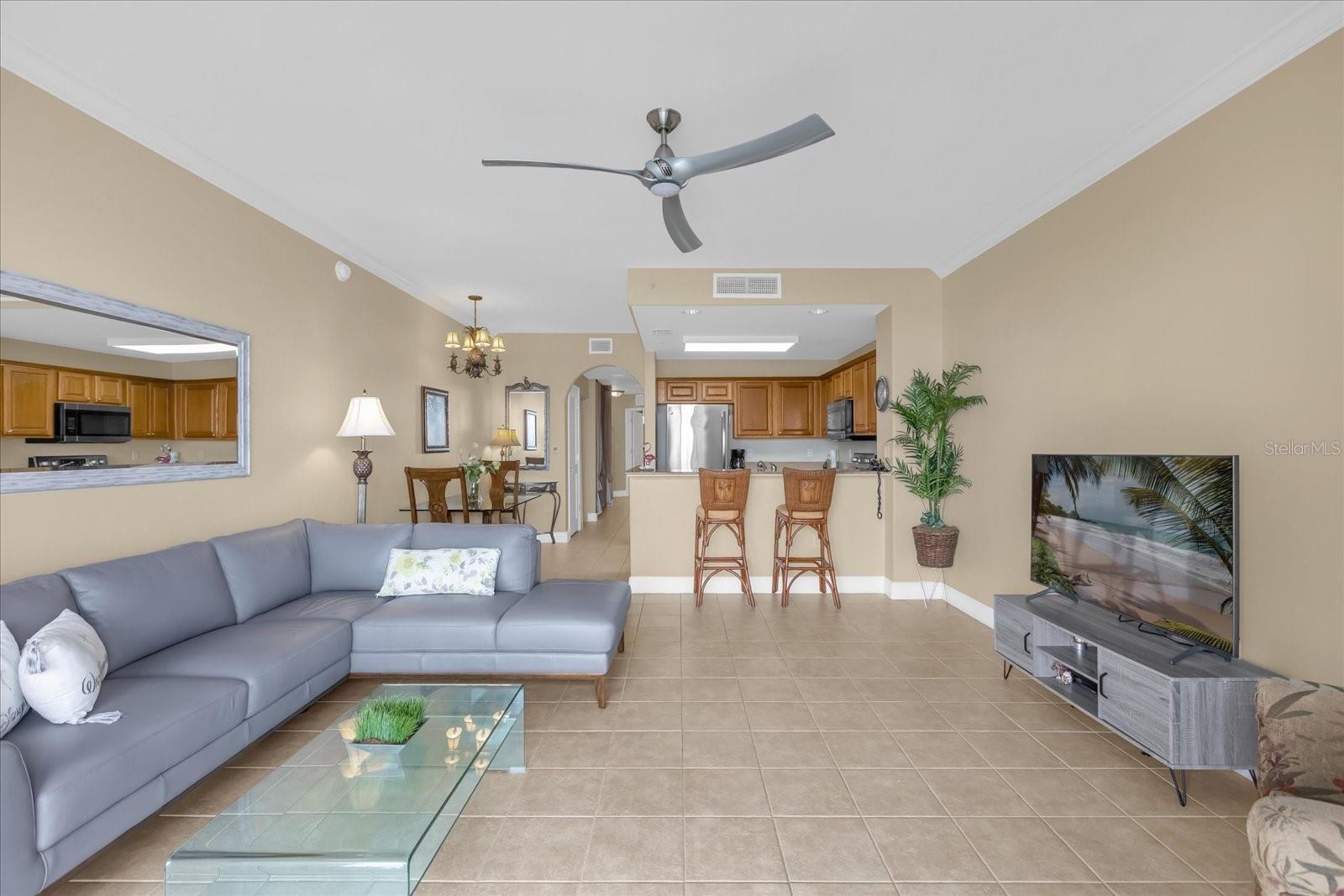 BLUE HERON BCH RESIDENCE TWR 02 CONDO - Residential