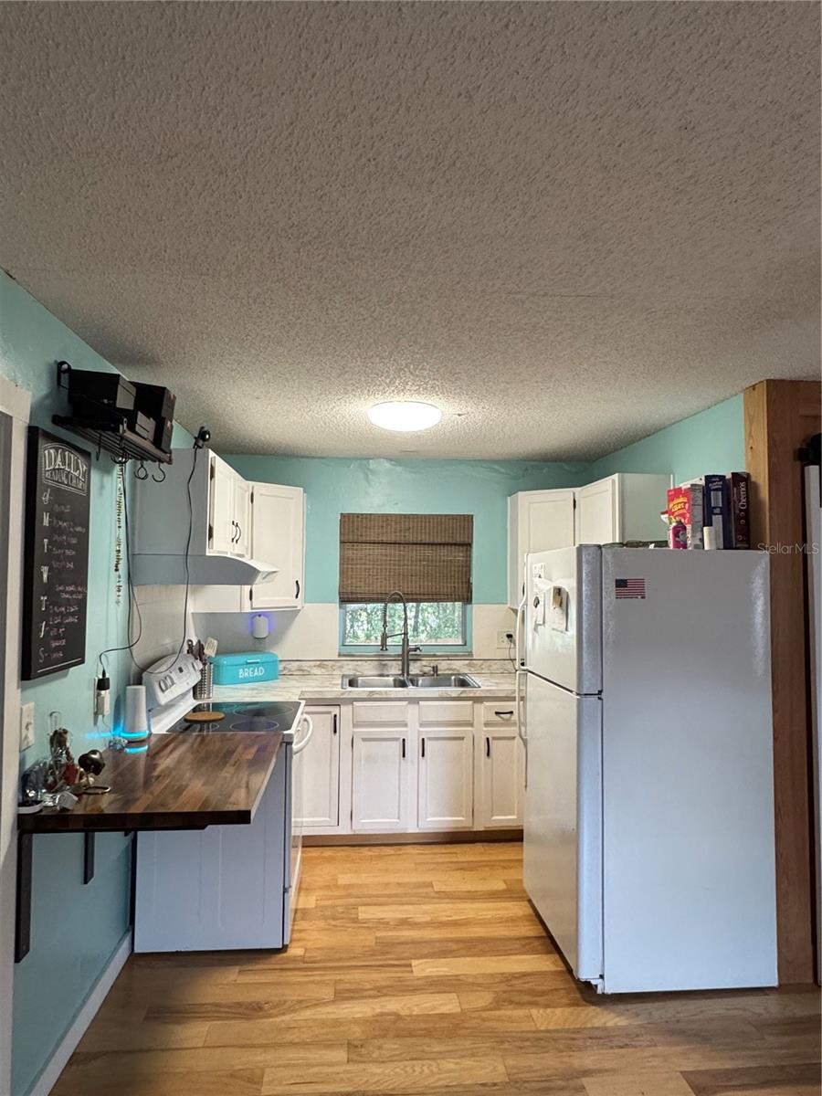 RAINBOW LAKES ESTATE - Residential
