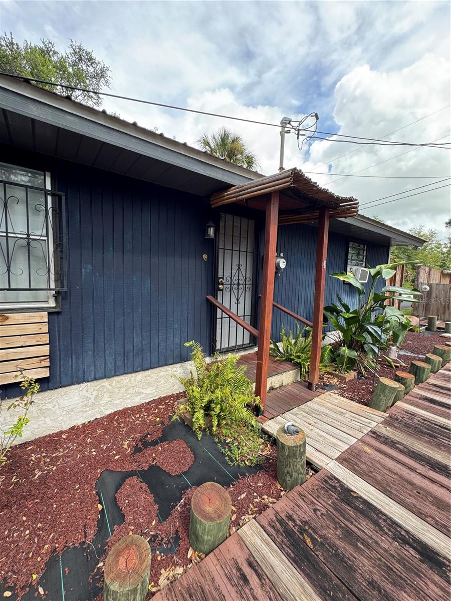 RAINBOW LAKES ESTATE - Residential