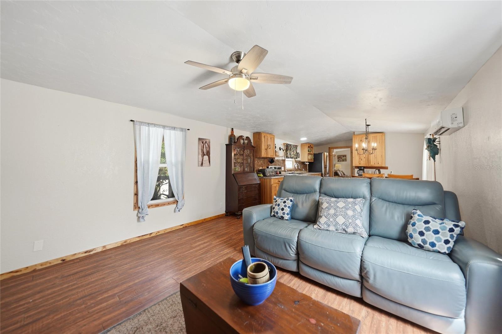 2402 NW PINE CREEK AVENUE