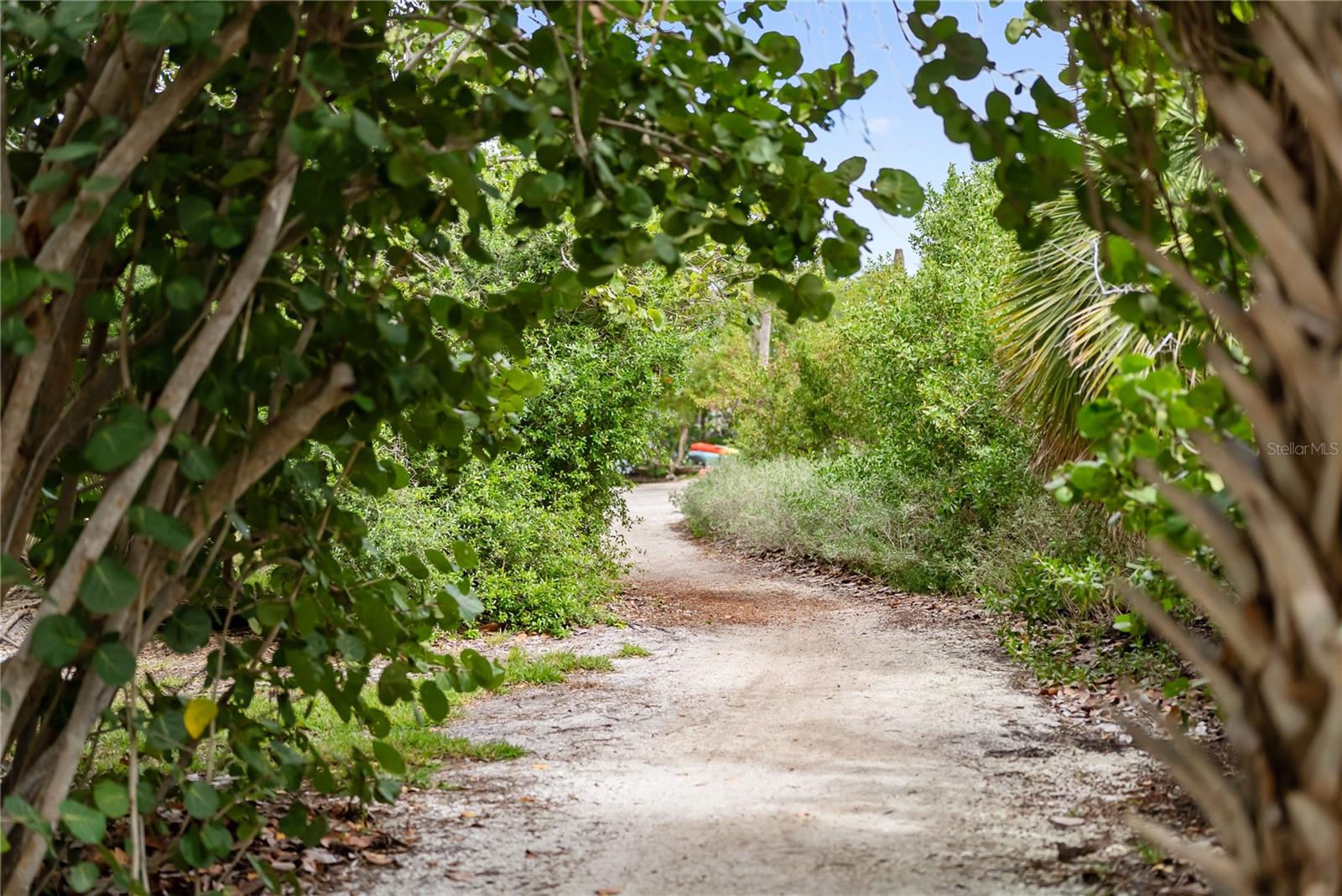 KEY TOWER SOUTH - Residential Lease