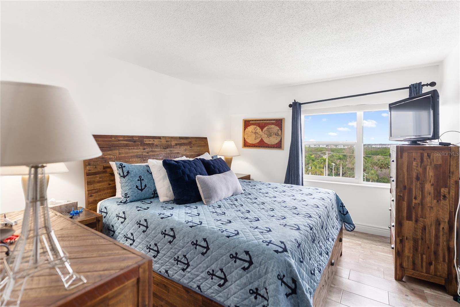 KEY TOWER SOUTH - Residential Lease