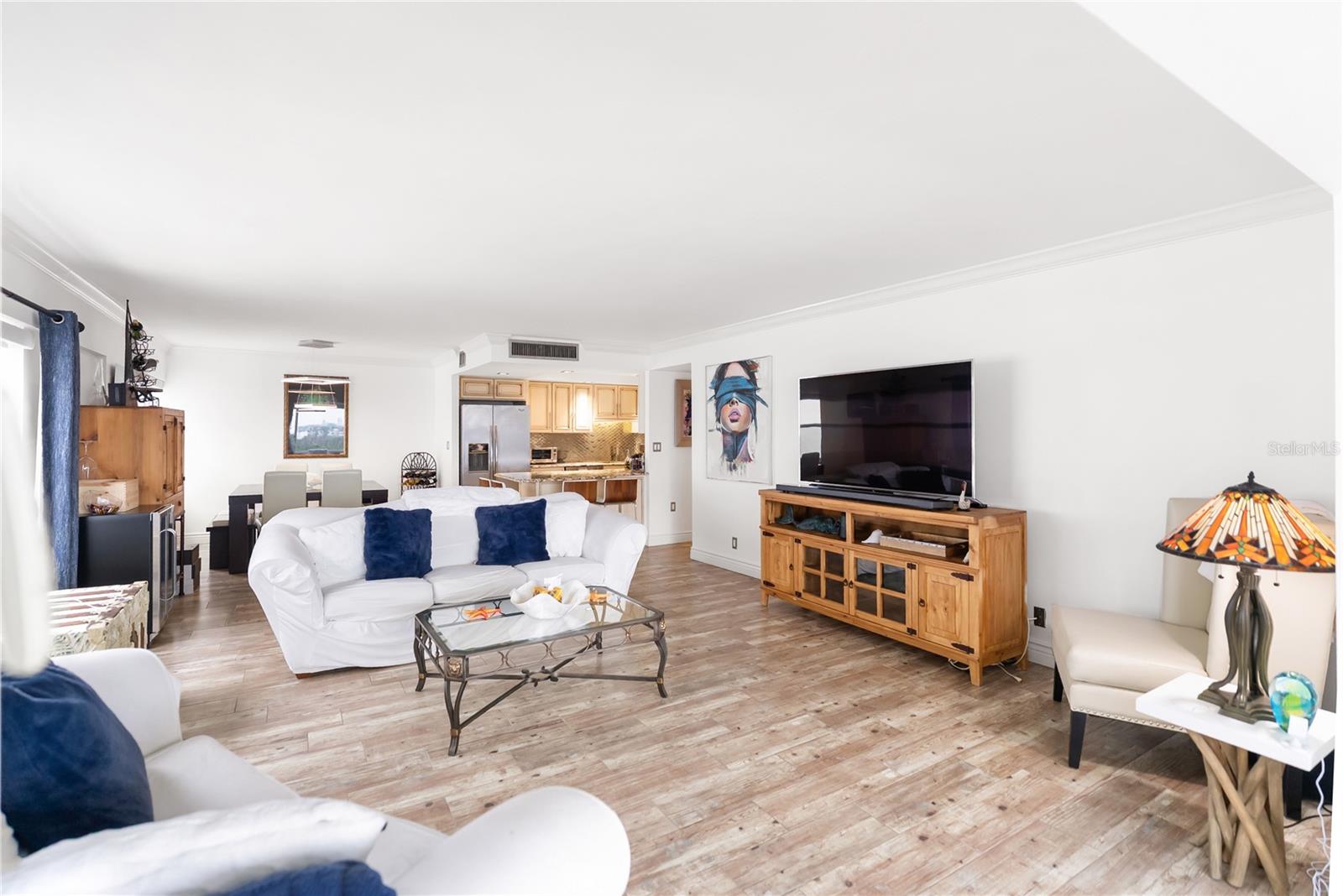 KEY TOWER SOUTH - Residential Lease