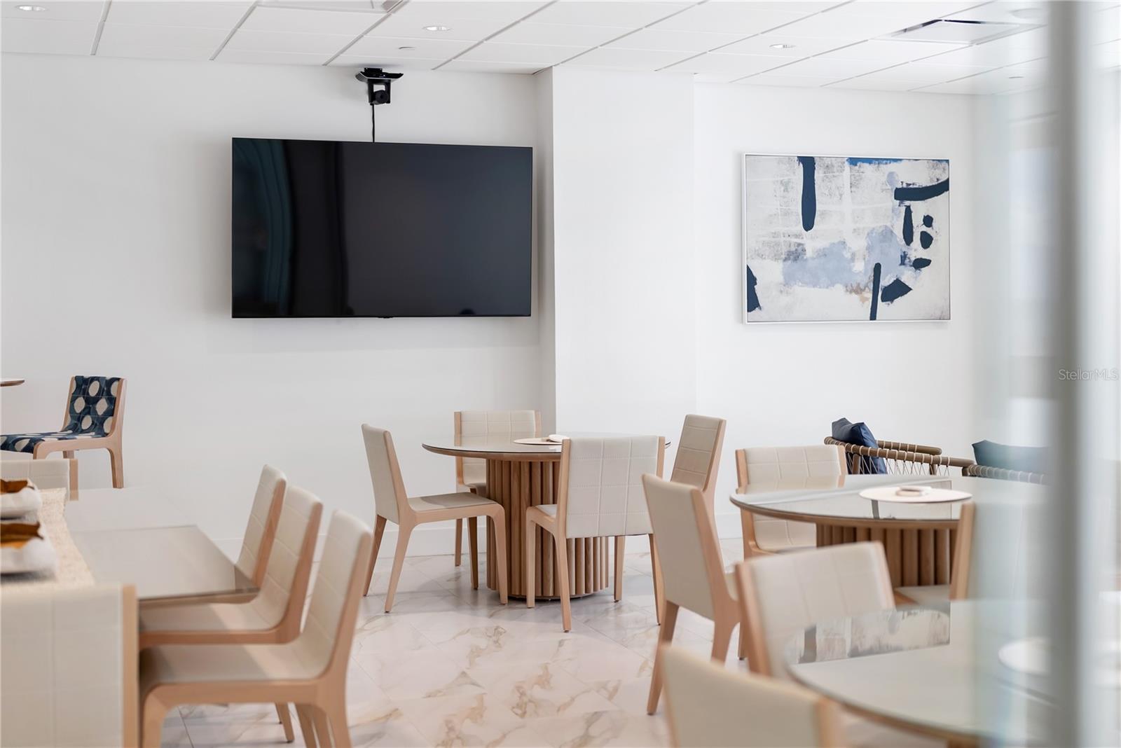 KEY TOWER SOUTH - Residential Lease