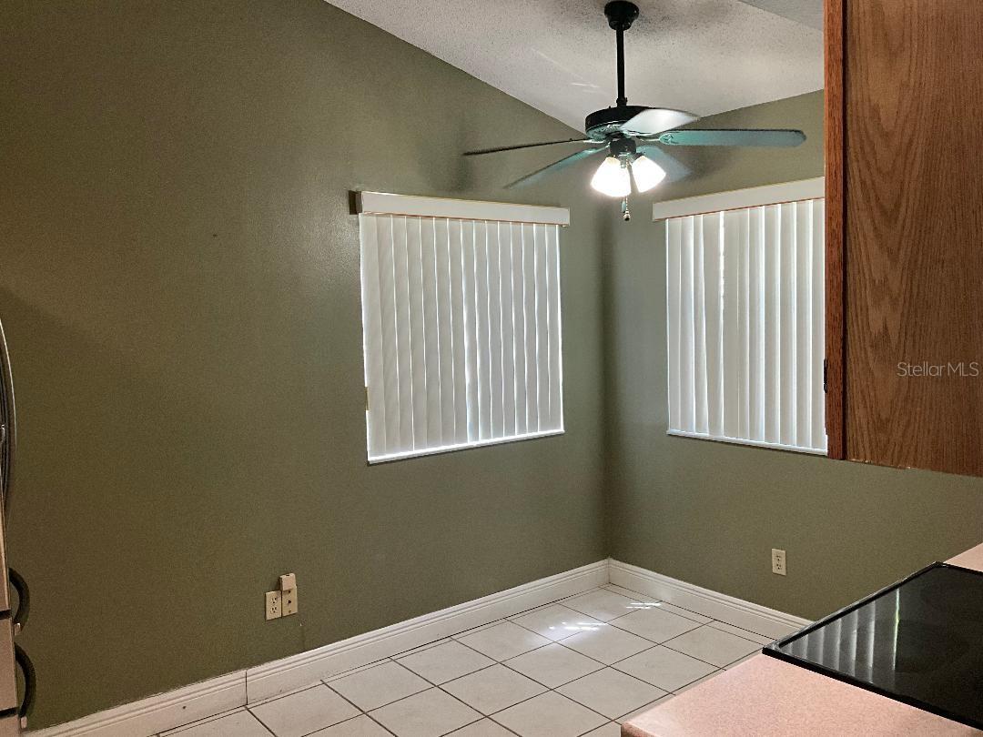 946 MALDEN COURT