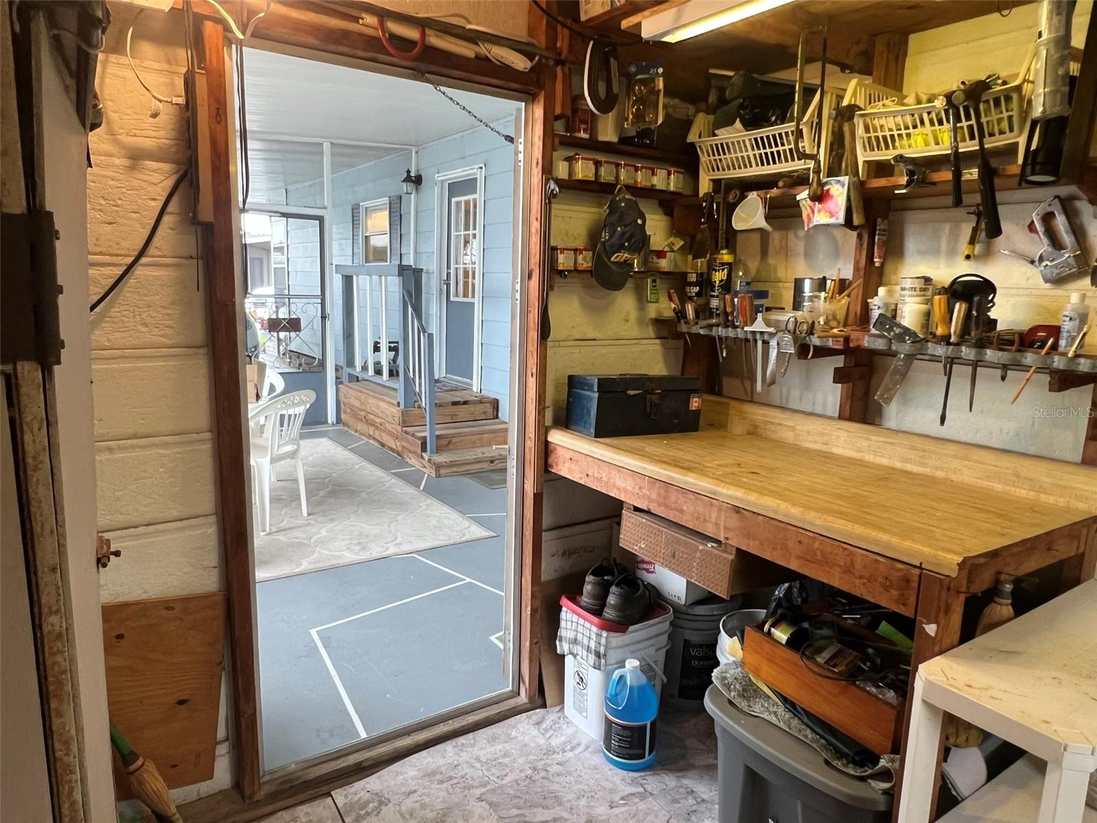 FLORAL LAKES - Residential